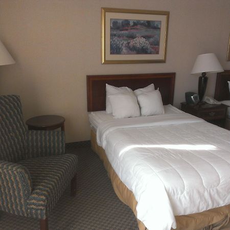 Hotel I-64 Richmond Dumbarton Экстерьер фото