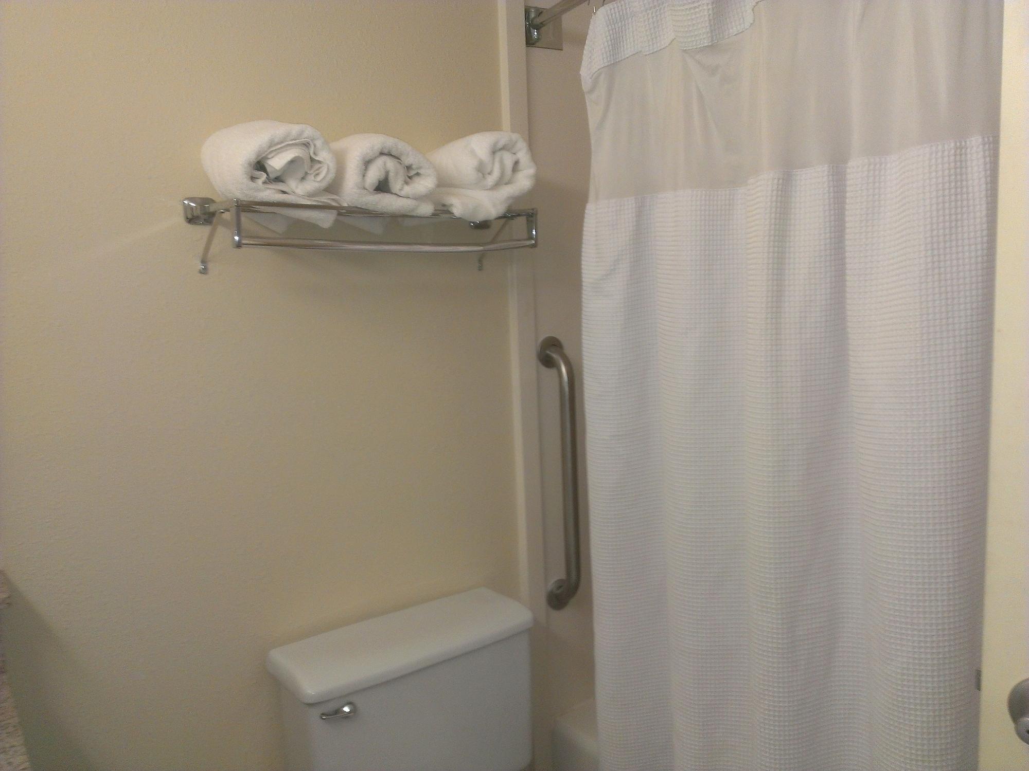 Hotel I-64 Richmond Dumbarton Экстерьер фото