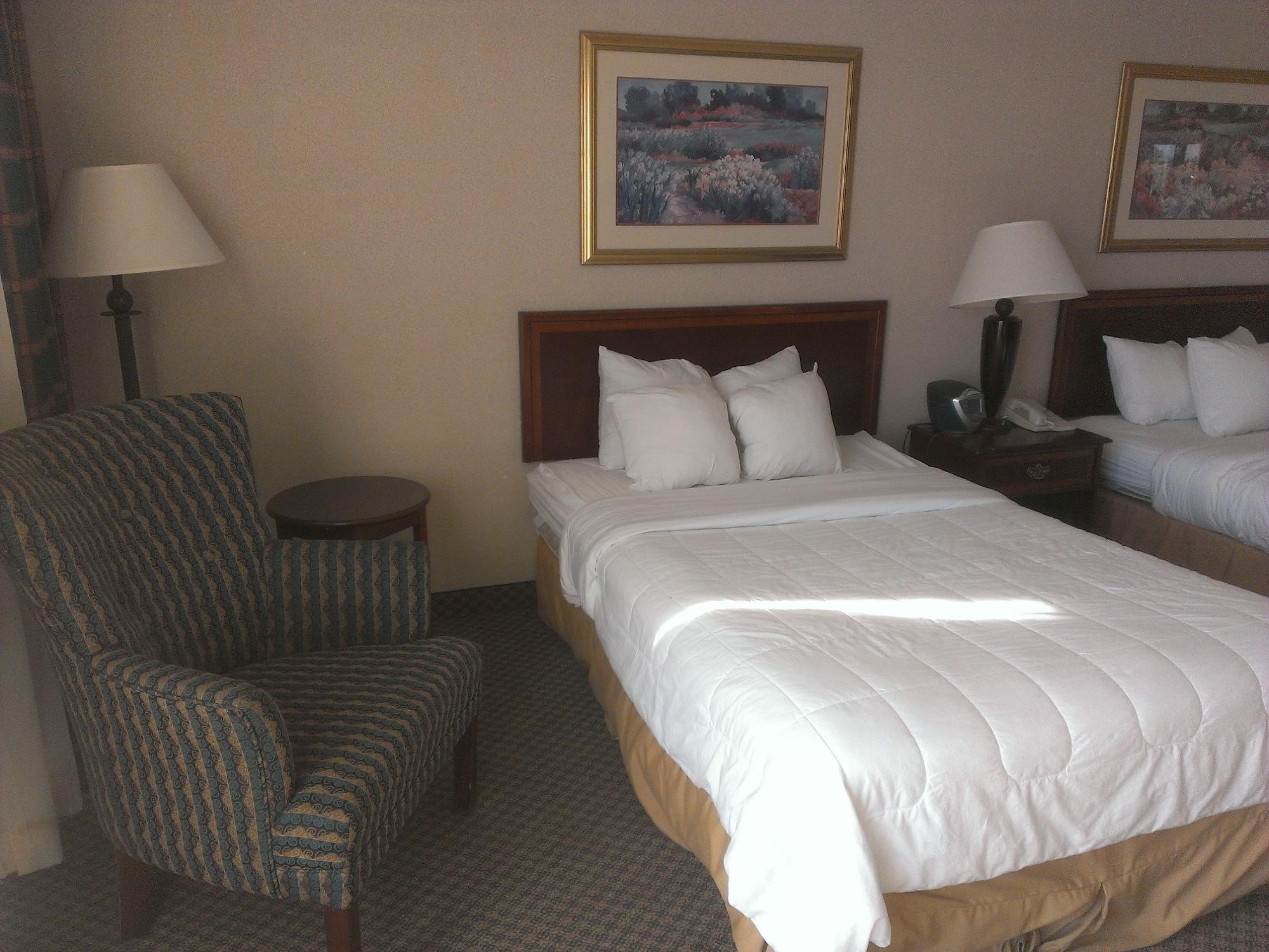 Hotel I-64 Richmond Dumbarton Экстерьер фото